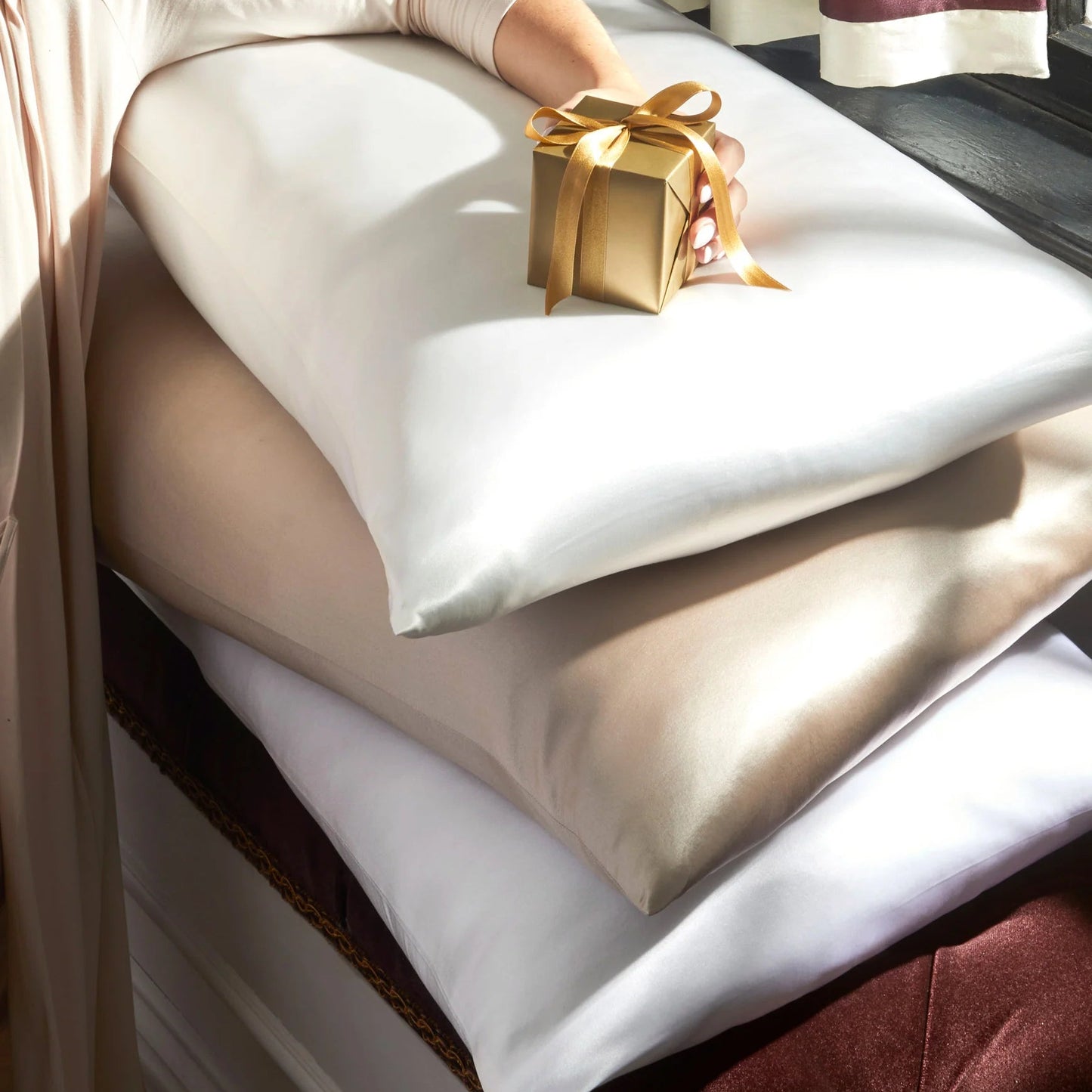 Premium Anti-Acne Silk Pillowcase